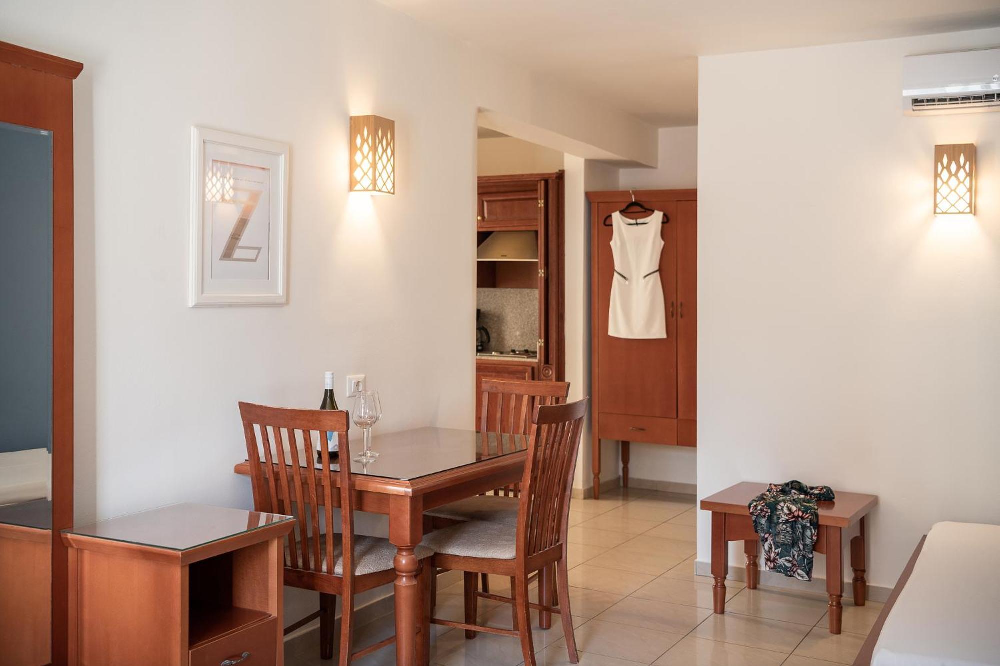 Caldera Bay Hotel Platanés Eksteriør billede